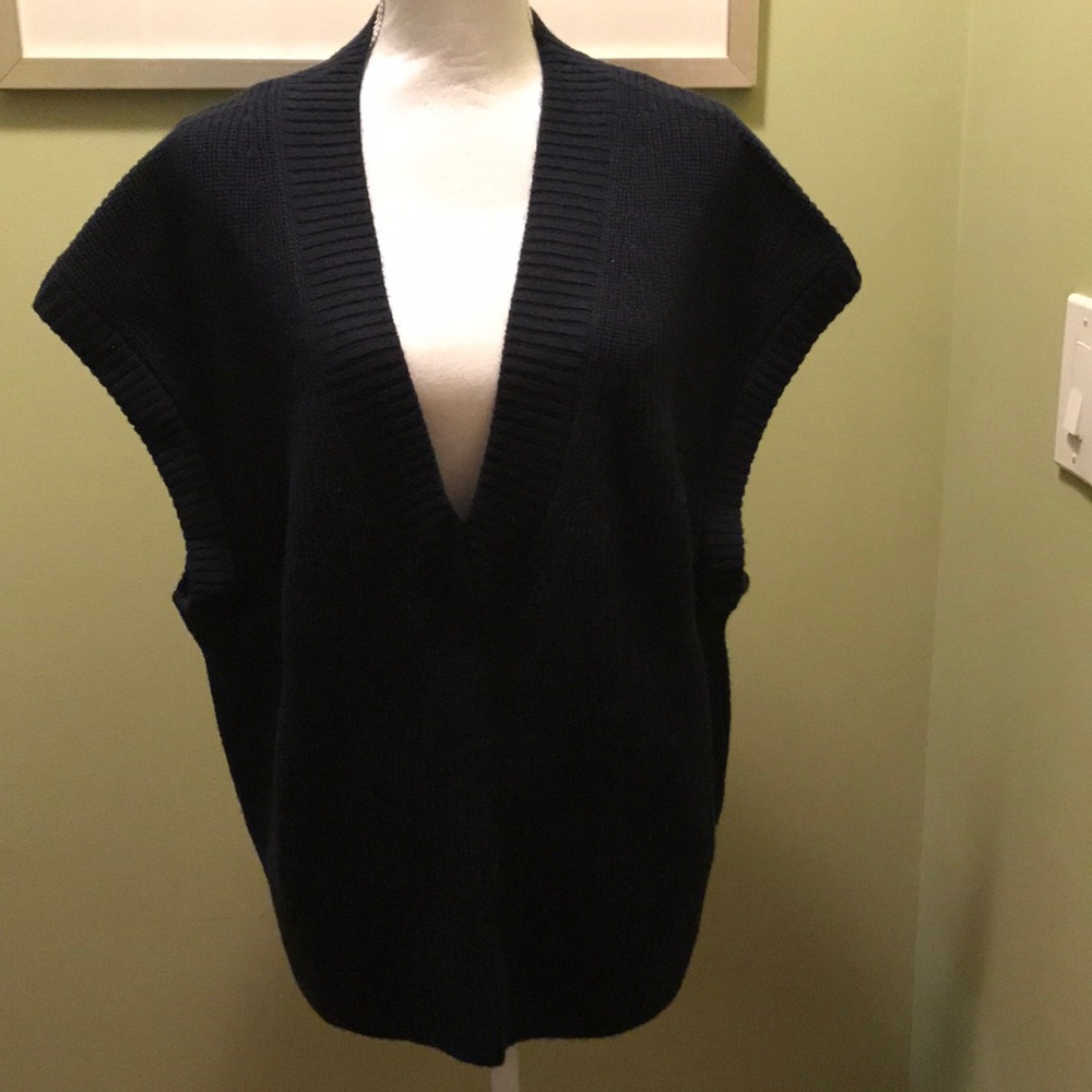 Beautiful Banana Republic vest - NWT!